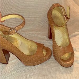 Vero Cuoio Snakeskin Heels